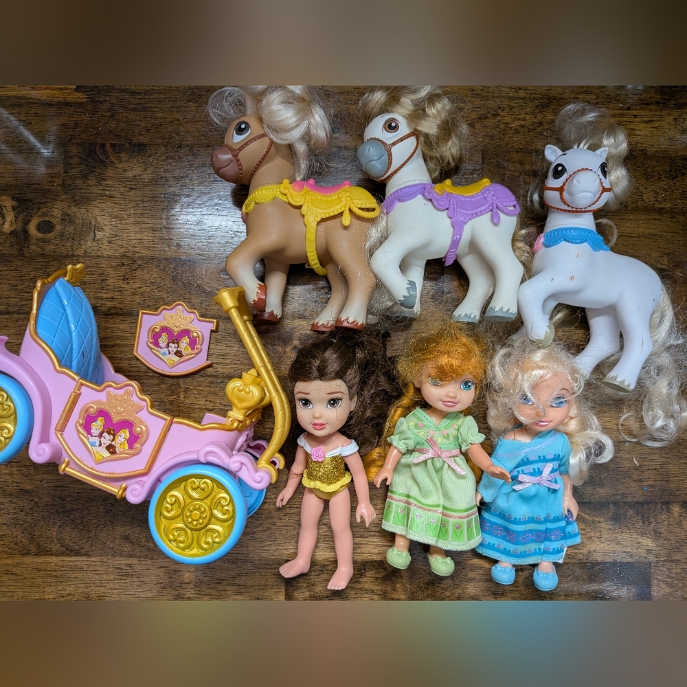Disney Princess Royal Carriage Doll And Pony Set